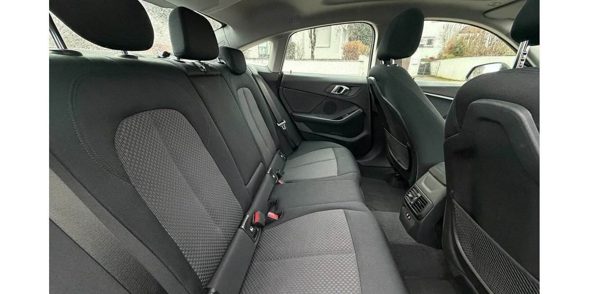 BMW 218 Gran Coupe d Advantage Panorama Navi 200.000 km 15.990 &euro; Neckarsulm 74172