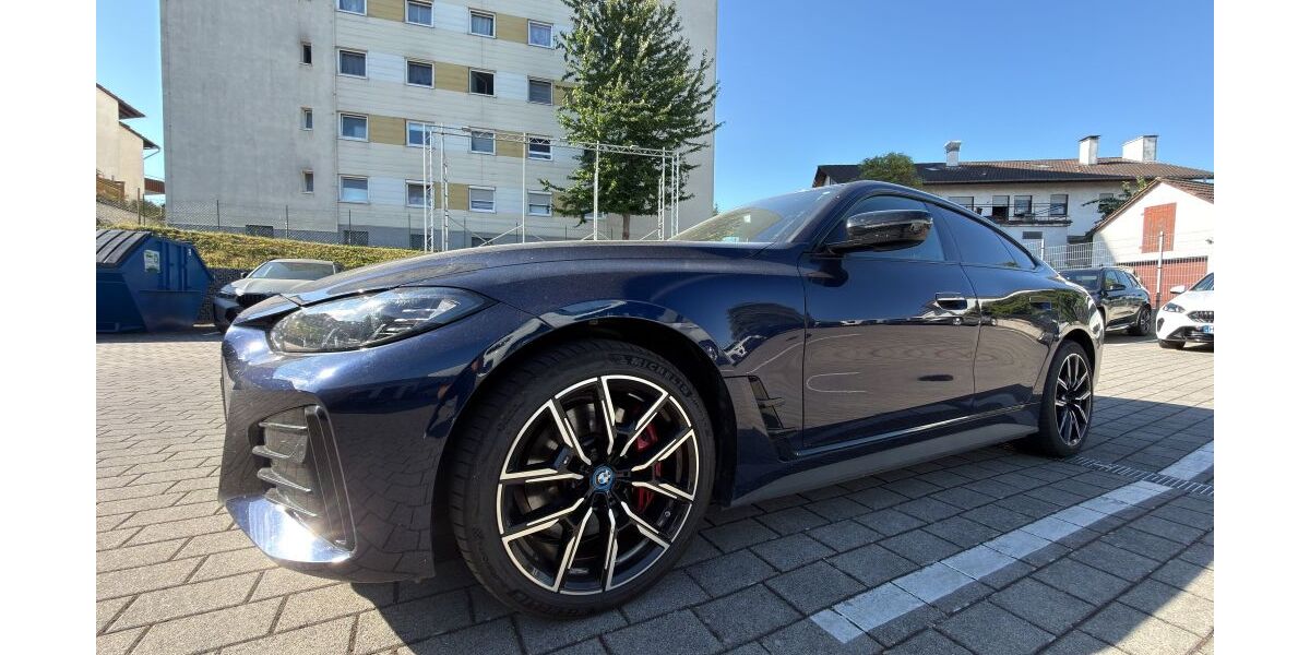 BMW i4 25.638 km 41.840 &euro; Eppingen 75031