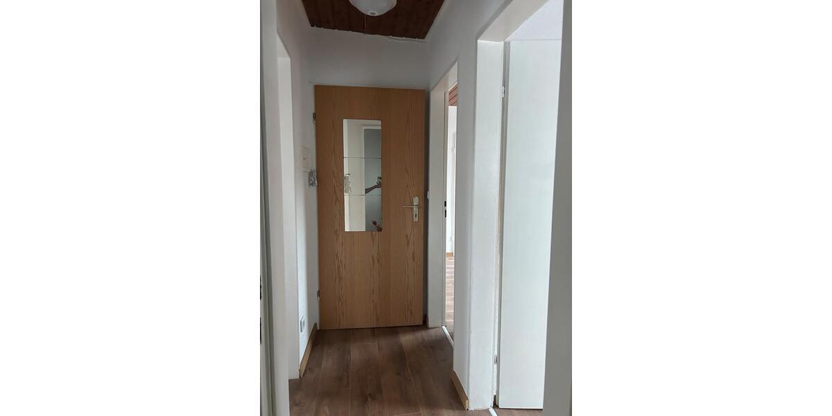 Dachgeschoßwohnung Lauffen am Neckar - 2 Zimmer, 43 m&sup2;, 950&euro; | Angebot:27537285