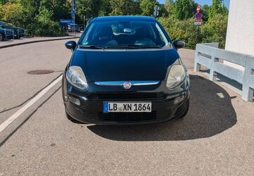 Fiat Punto Evo 153.000 km 2.000 &euro; Tamm 71732