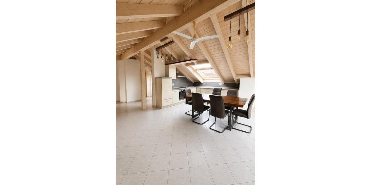 Dachgeschoßwohnung Vaihingen an der Enz - 3 Zimmer, 90 m&sup2;, 1.350&euro; | Angebot:27554043