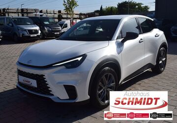 Lexus LBX 8.900 km 29.900 &euro; Sachsenheim 74343