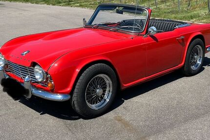 Triumph TR4 25.800 km 23.999 &euro; Langenbrettach 74243
