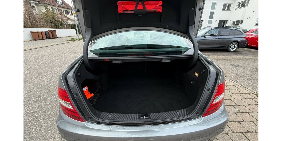 Mercedes-Benz C 200 CDI Limousine Elegance 1. Hand 89.900 km 11.490 &euro; Neckarsulm 74172