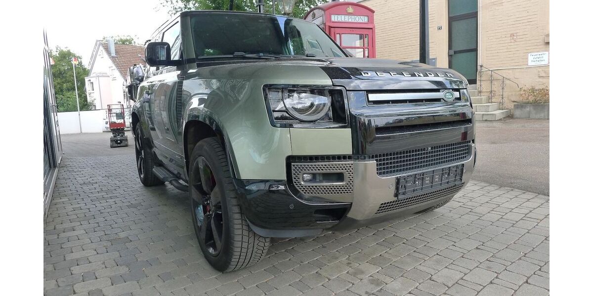 Land Rover Defender 99.000 km 51.900 &euro; Heilbronn 74076
