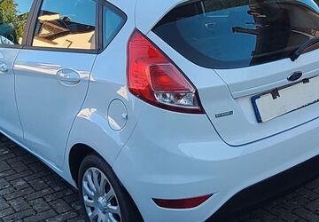 Ford Fiesta 49.000 km 8.190 &euro; Ludwigsburg 71634