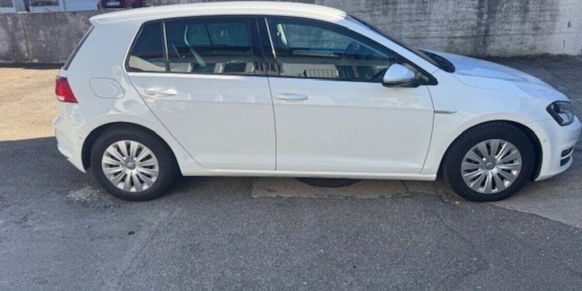 VW Golf VII 1.6 TDI Cup BMT 160.000 km 7.990 &euro; Neckarsulm 74172