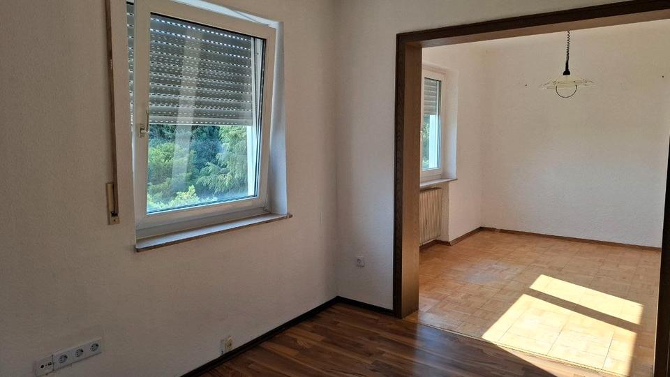 Etagenwohnung Backnang - 4 Zimmer, 80 m&sup2;, 850&euro; | Angebot:27591471