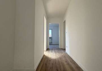 Wohnung Freiberg am Neckar - 3 Zimmer, 81 m&sup2;, 1.250&euro; | Angebot:27303011