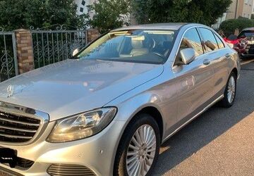 Mercedes-Benz 220 176.000 km 14.400 &euro; Heilbronn 74081