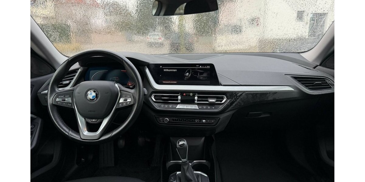 BMW 218 Gran Coupe d Advantage Panorama Navi 200.000 km 15.990 &euro; Neckarsulm 74172