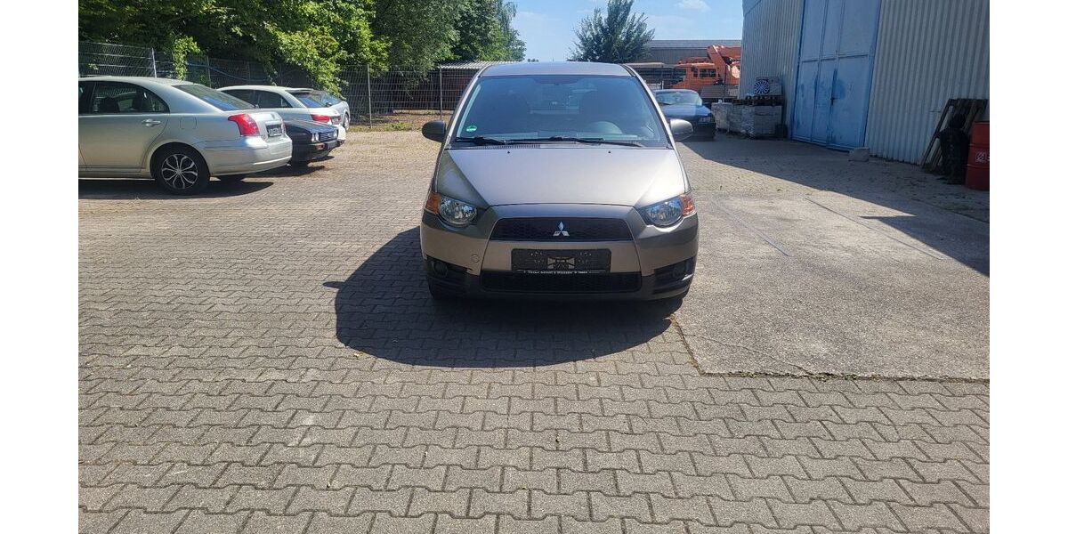 Mitsubishi Colt 102.931 km 4.799 &euro; Neckarsulm 74172