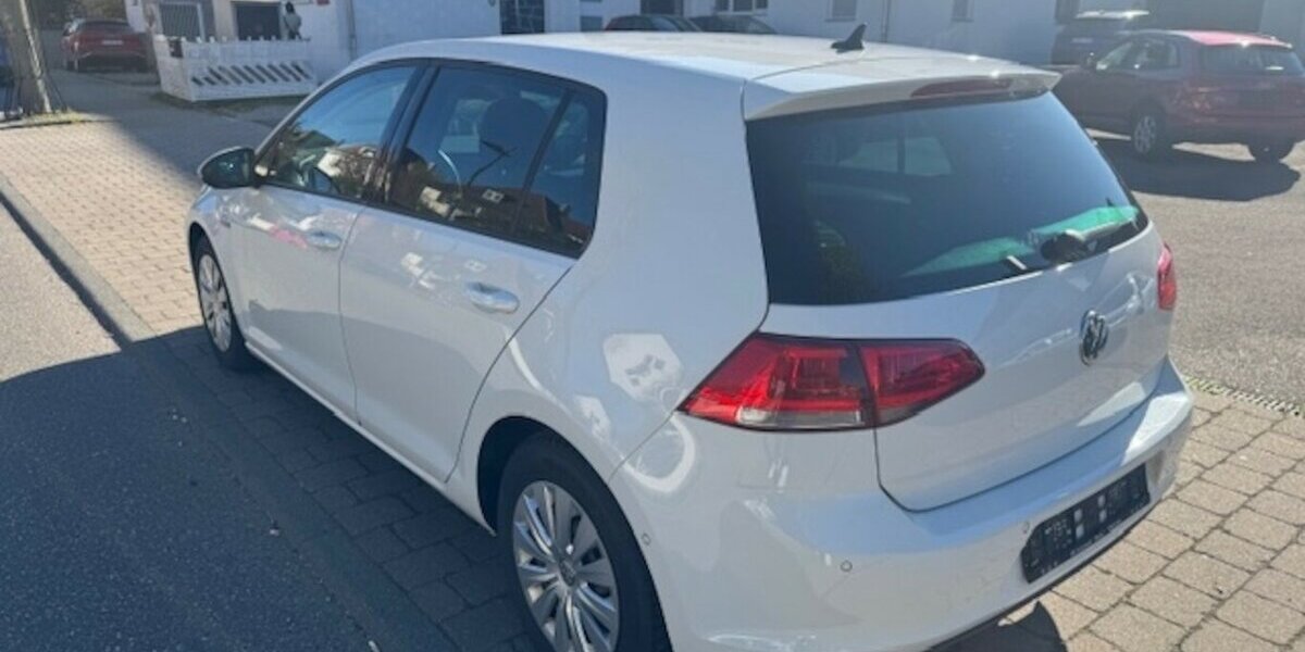 VW Golf VII 1.6 TDI Cup BMT 160.000 km 7.990 &euro; Neckarsulm 74172
