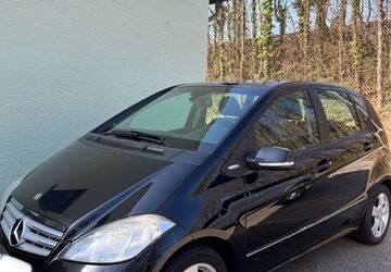 Mercedes-Benz A 180 215.000 km 3.990 &euro; Löwenstein 74245